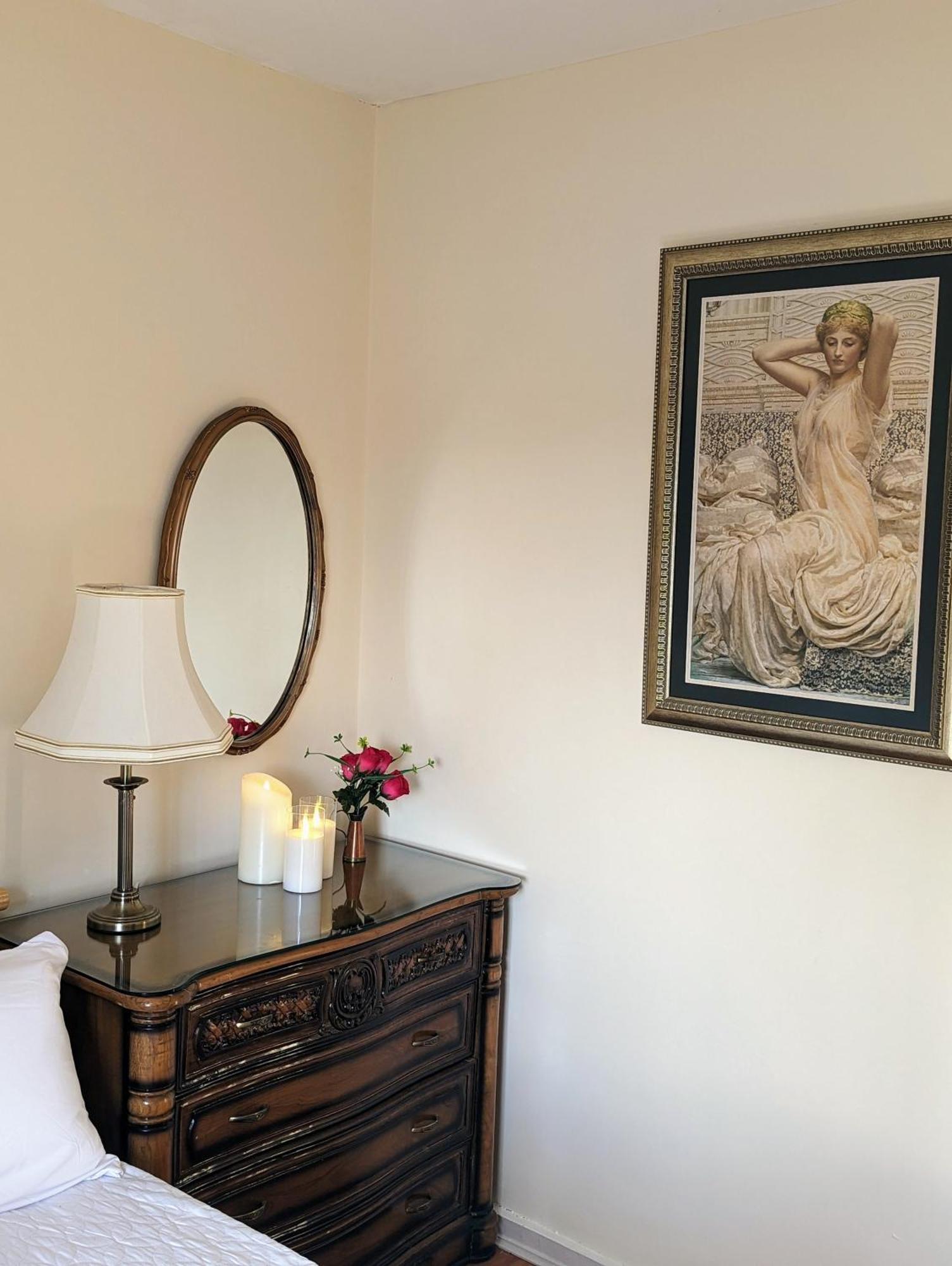 Holiday home Sherlock's House -moray Entire House Two Bedroom 5 Beds Private Free Parking & Wifi Flat Tv Garden Shops *